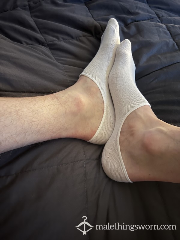 “Invisible” White Socks