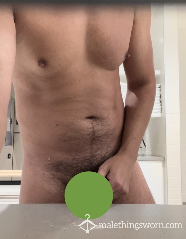 Jerking Off In Locker Room - 2+ Min (load Included)