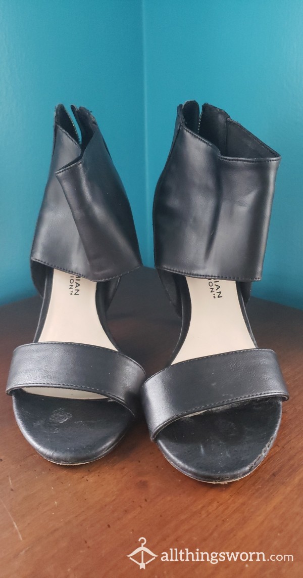 Kardashian Kollection Black Heels Size 7