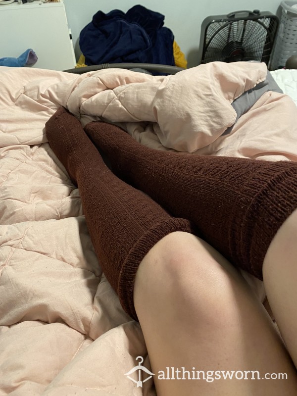 Knee High Socks <3