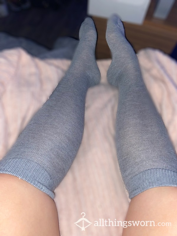 Knee High Socks🤍