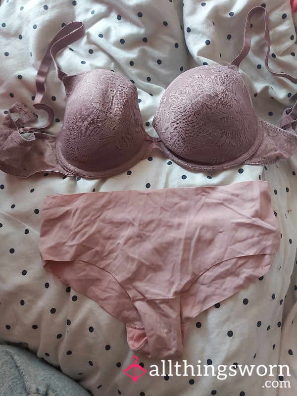 Lacey Mauve Padded Lingerie Set