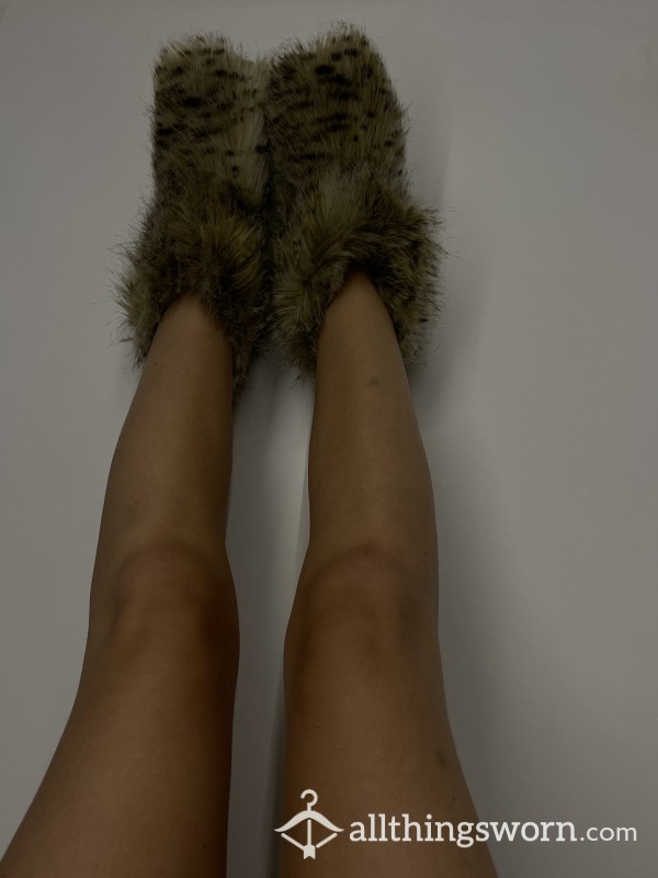 Leopard Fuzzy Slippers