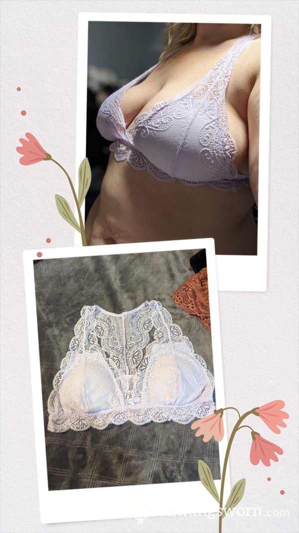 Lilac Color S**y Bra. Brand Name Is True🩶. Size XL