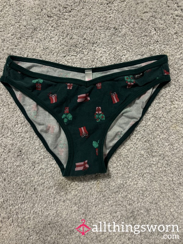 Little Presents VS Panties