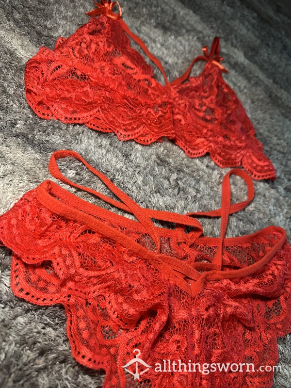 Little Reds Lingerie Set 🌹