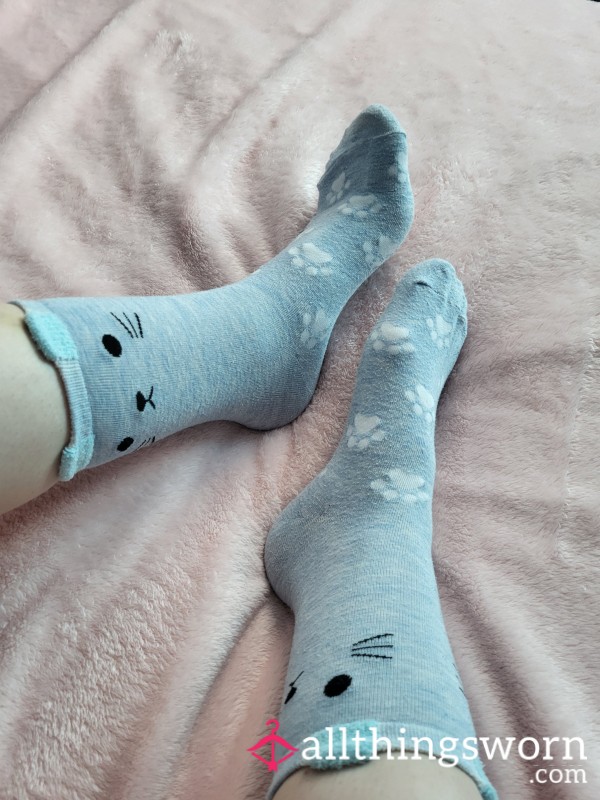 Long Blue Cat Socks, Worn 💙