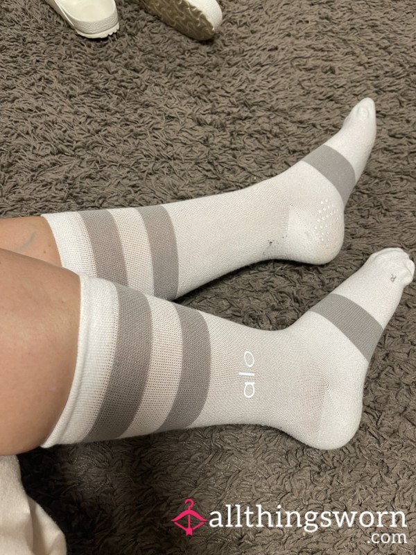 Long Workout Alo Yoga Socks