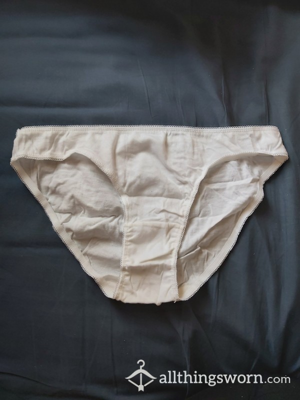 ***SOLD*** MEDIUM 12 - 14 White Plain Panties