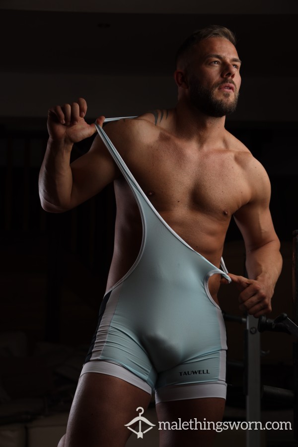 Men’s Tauwell Singlet Blue Worn In Photoshoot