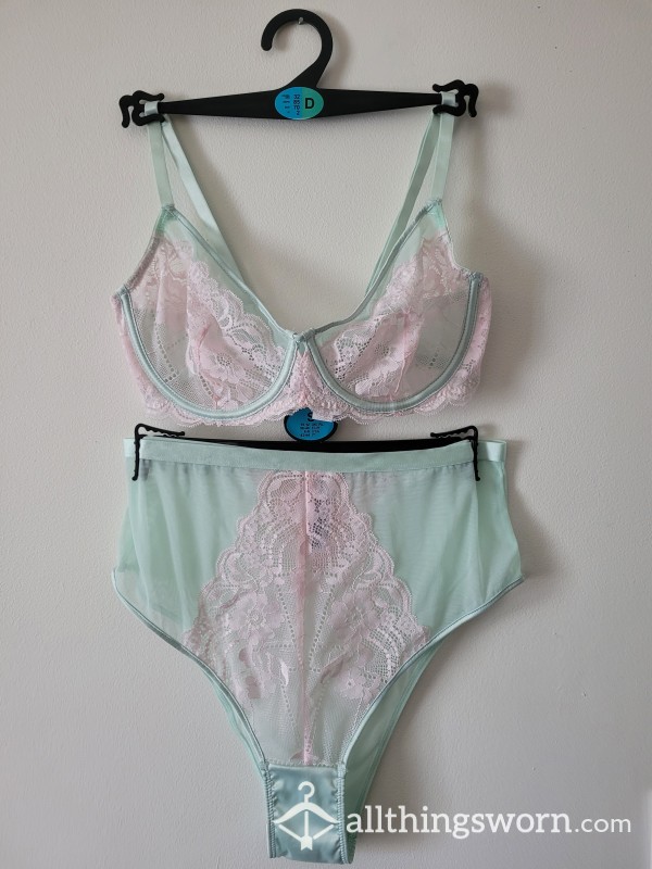 Mint Green Bra And Panty Set. Sz Medium