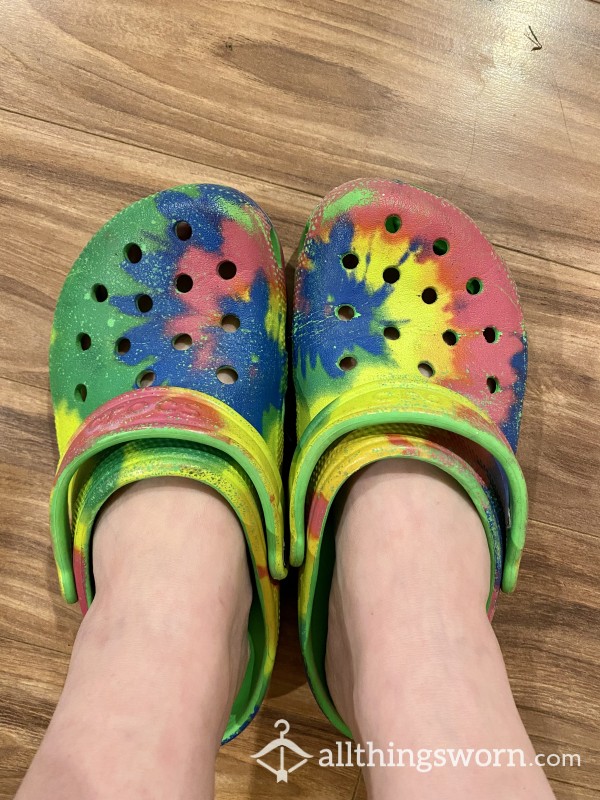 My Favorite Everyday Crocs Cracked And P**ling