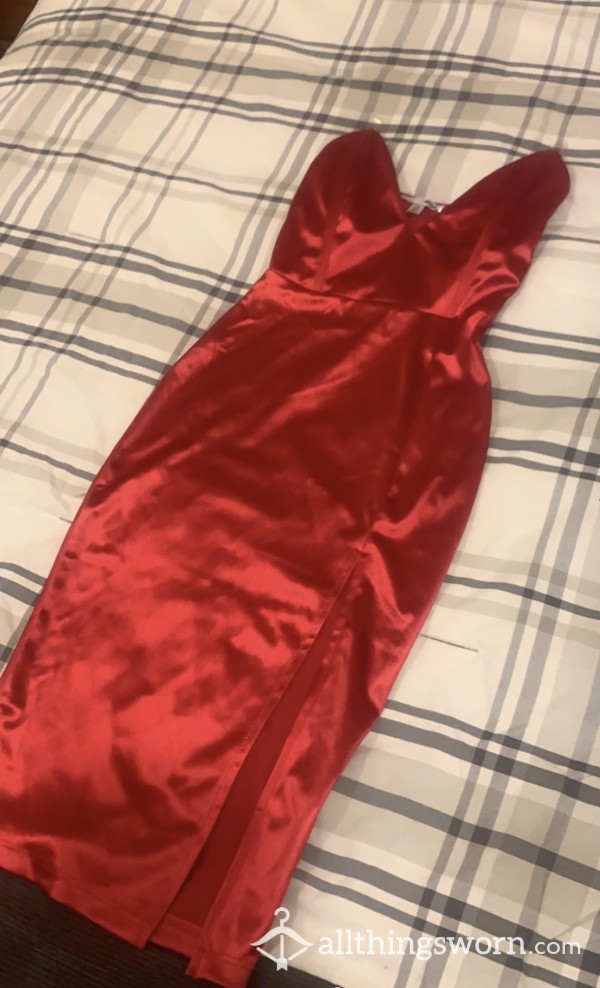 Want To See How HOT It Is On?! Pm Me…;) ;) Buy It Now—it’s SO, Sooo S**y!! 💯🥵😘 Read Description For Some Ideas—-hotttt!! My S**Y, Red Satin Dress, Stunning, Gorgeous HOT!!