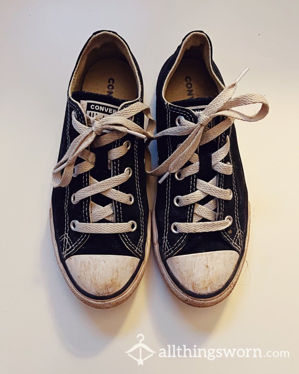 *SOLD* My Trusty Converse! 🖤