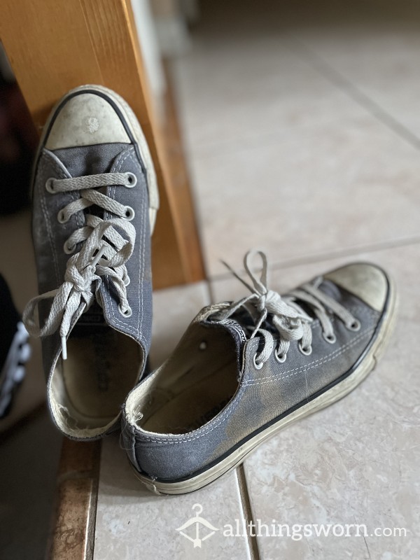 Navy Blue Low Top Converse