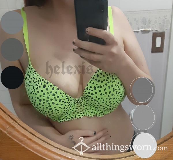 Neon Green Leopard Print Bra 🐆💚 38DD 💚🦁 VERY Worn! Only $20!