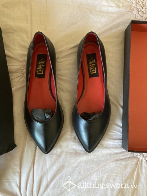 Never Worn- Kat Von D Flats