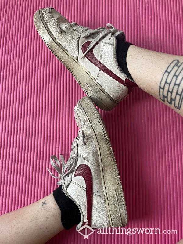 Nike Air Force 1 White And Maroon + Socks