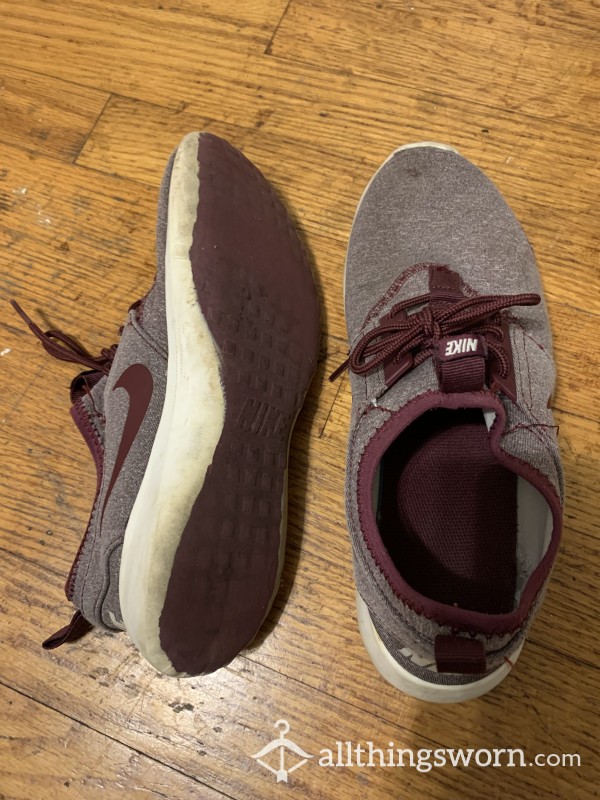 NIKE Maroon Training Sneakers, 8.5