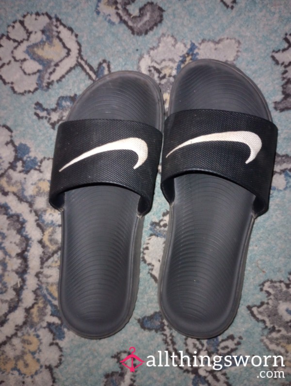 NIKE Slides Well-worn, Been All Over 5years Old SHIPPING INCLUDED