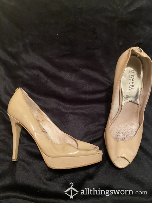 Nude Michael Kors Pump