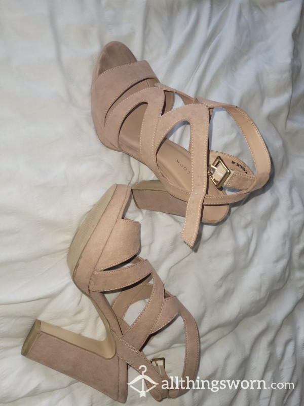 Nude/pink Heels