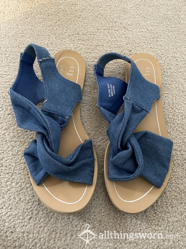 OLD DENIM SANDALS SIZE UK 4 💙👖