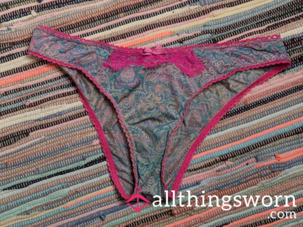 Old Soft Colorful Pattern Panties With Lace Details