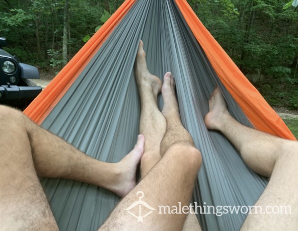 Outdoors F**k In The Hammock