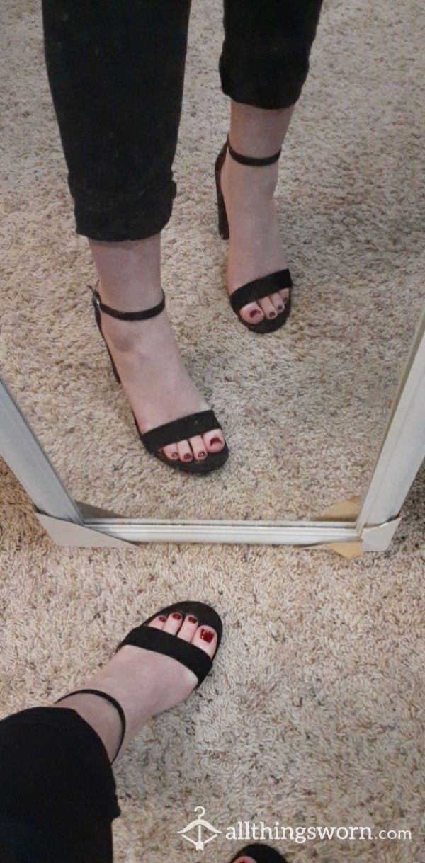 P**p Toe Black High Heels