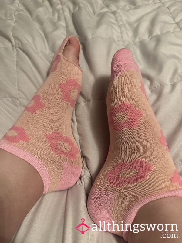 Pink Flower Socks! (Goth Girl)