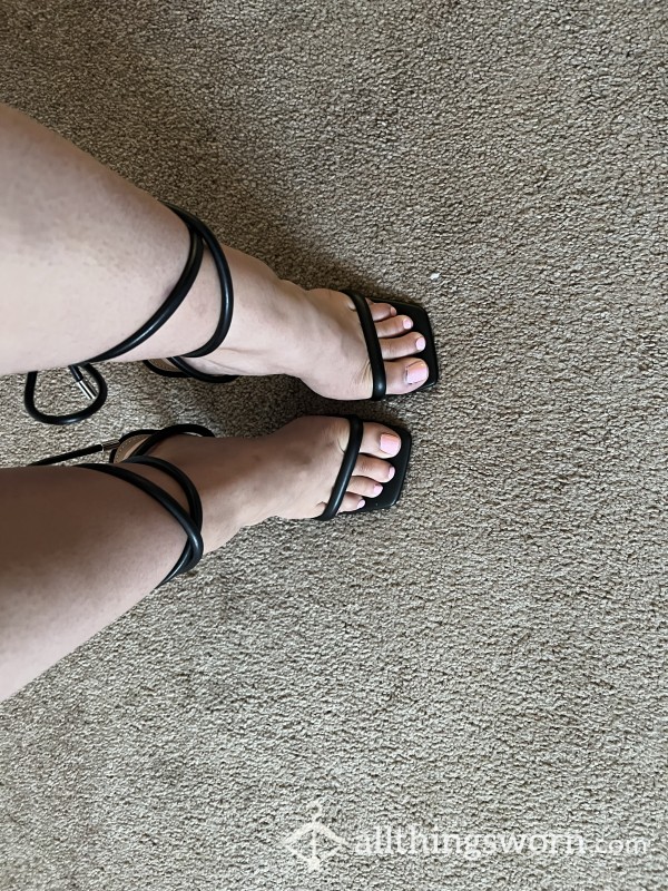 Pink Toes And Black Heels