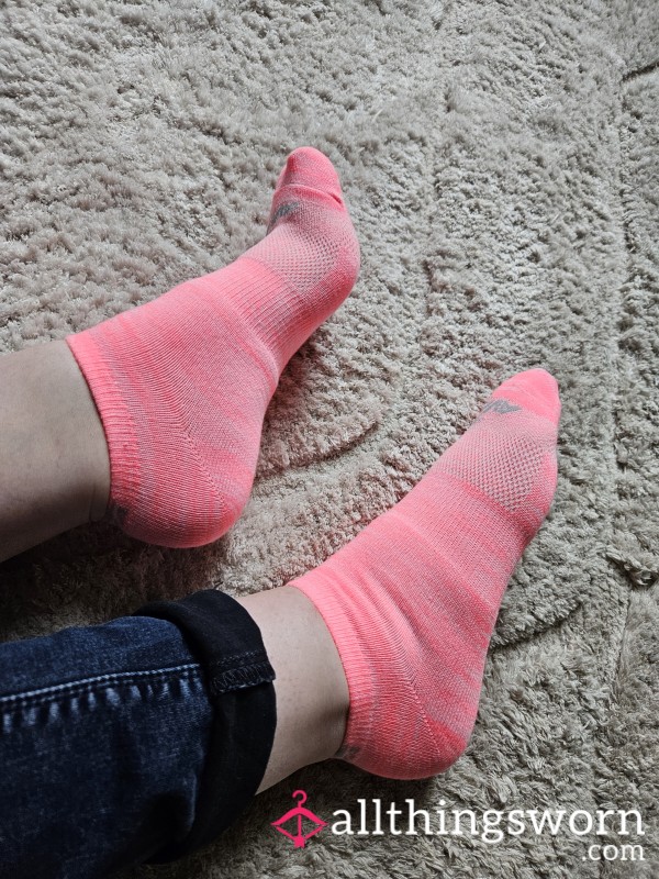 Pink Toes For Your Licking Pleasure