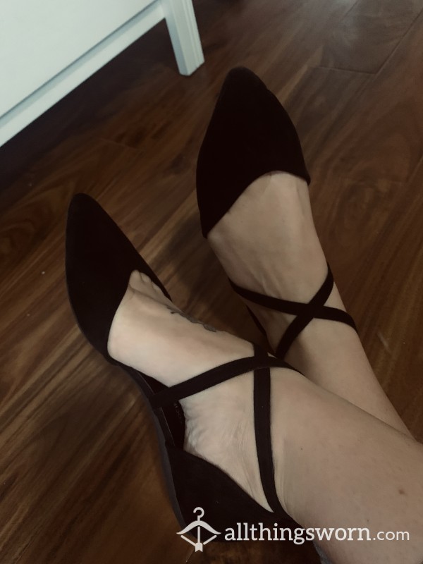 Pointed Toe Black Flats