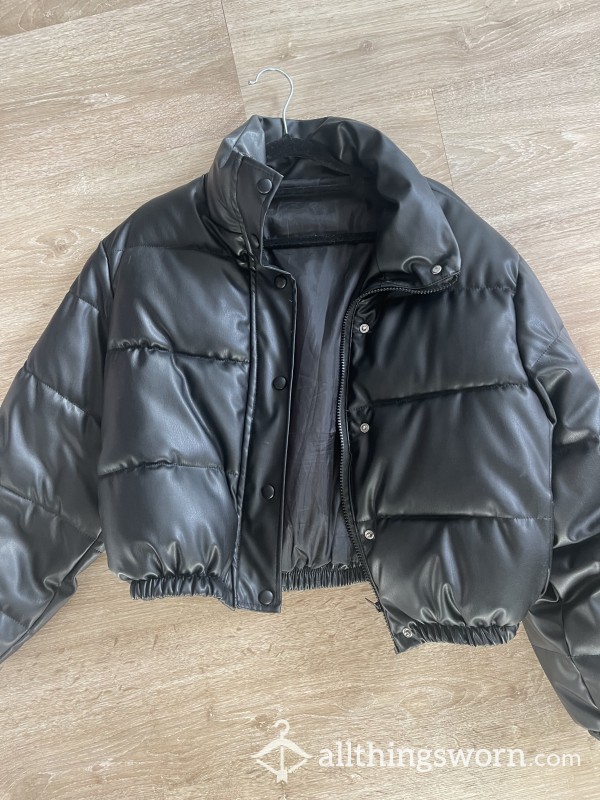 Puffer Jacket , Worn 2 Years 🤩