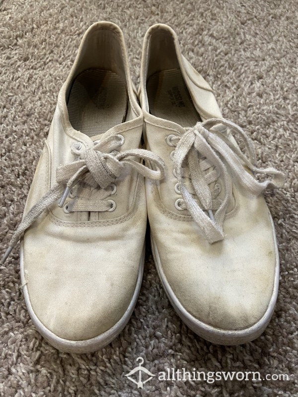 Pure White Keds Made Dirty...