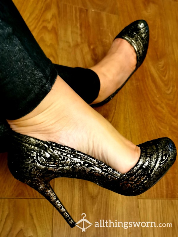 Really S**y Black & Gold Very High Heels. Well Worn Sooo S**y Size 5 UK 🔥🔥🔥