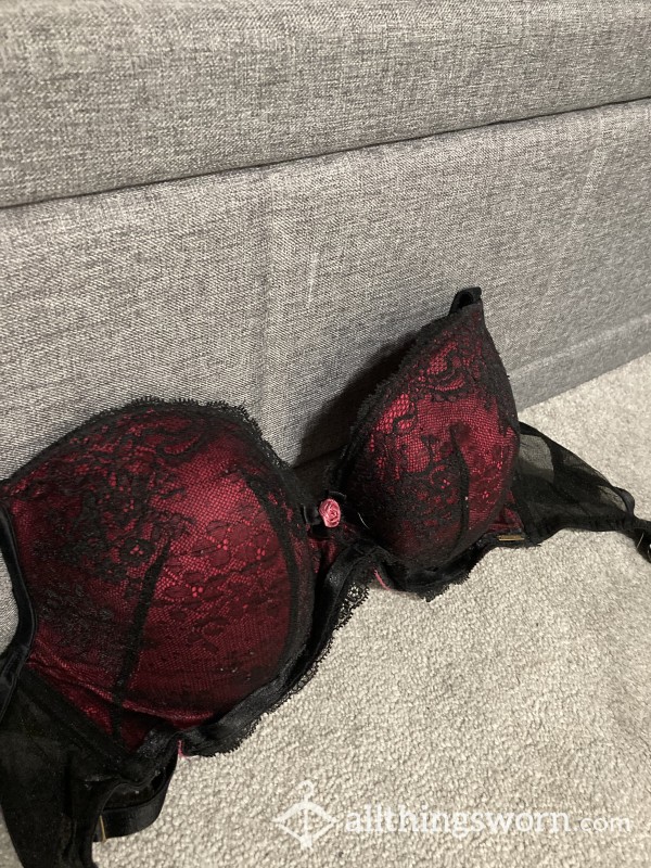 Red & Black Lace Boux Avenue Bra - 30F