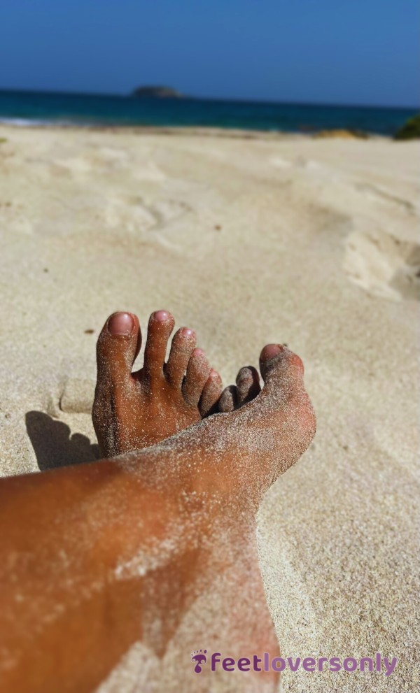 S**e, Sea And Feet