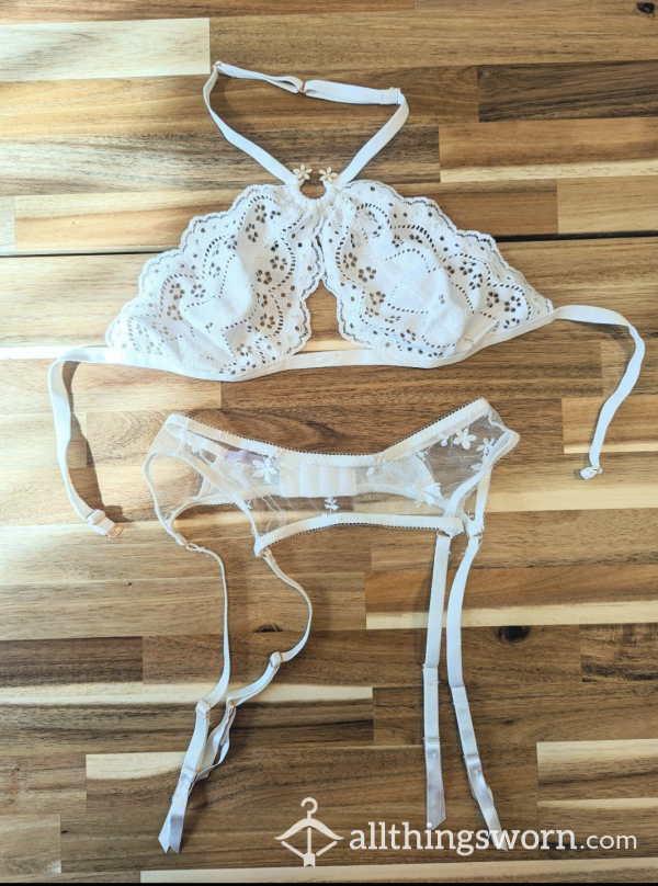 Savage X Fenty White Cotton And Mesh Halter Bra And Garter Belt Flor*l Set