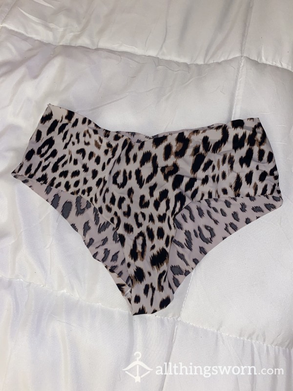 Seamless Leopard Print Cheeky