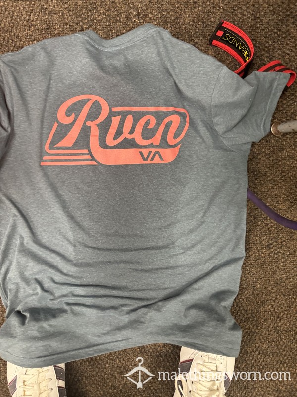 DAY #8. THE ABSOLUTE RIPPEST SWEAT SMELL Of MUSK!!!  S**y And Very Sweaty RVCA Workout Tee Shirt (M)