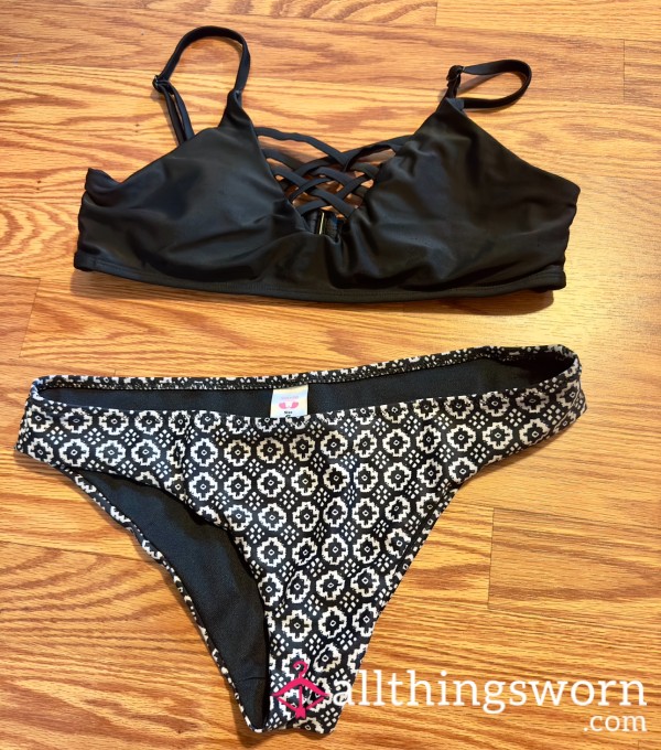 S**y Black And White Bikini Set