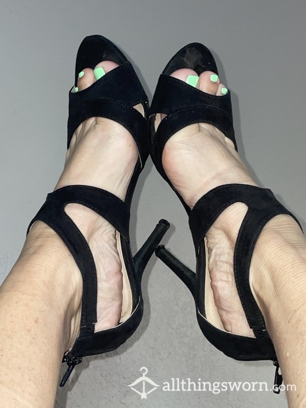 S**y Black High Heels Well Worn In Stinkers