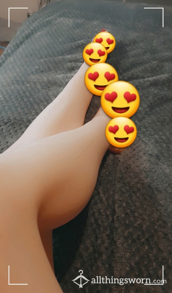 S**y Feet Pics X10