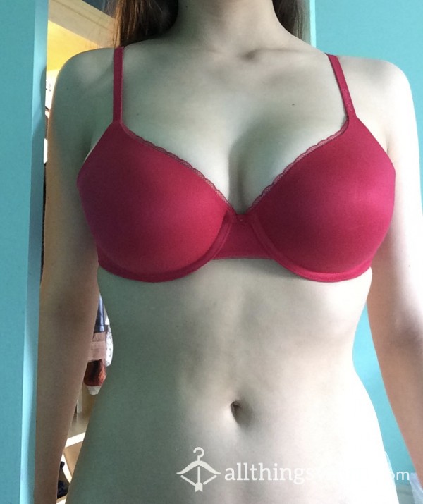 S**y Little Red Bra