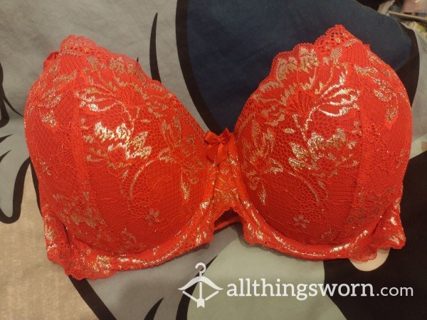 S**y Red Bra