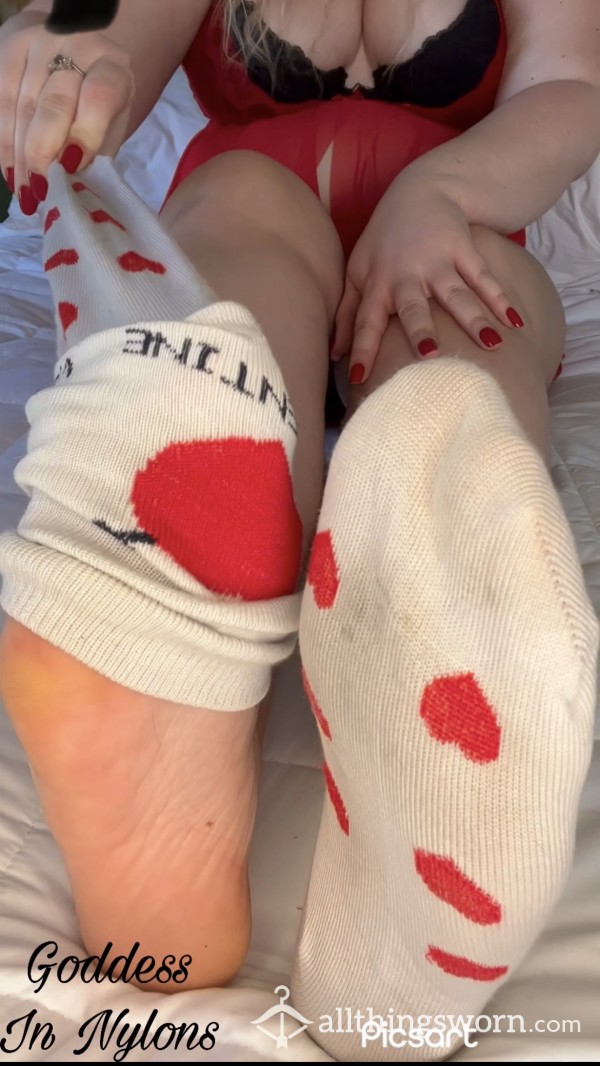 ❤️ S**y Red Lingerie Sock Removal (4 Min) ❤️