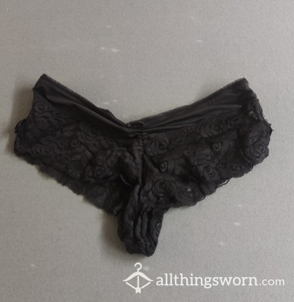 S**y Scrunch Bottom Black Lace Thong