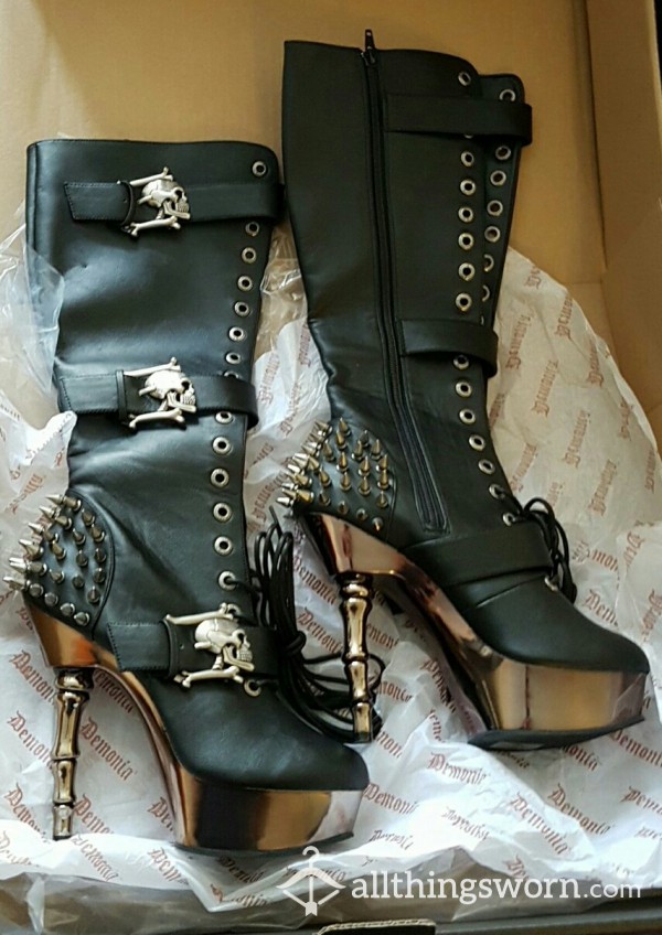 S**y Skull Boots